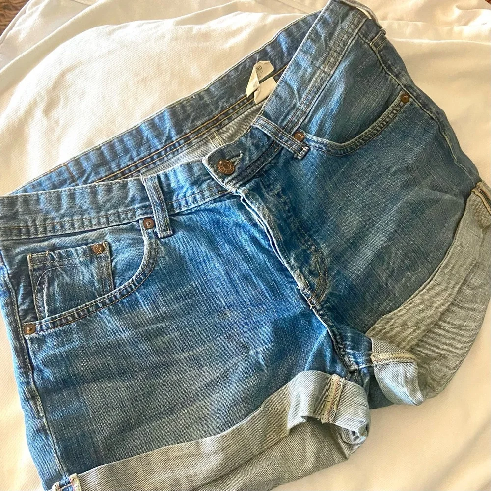 H&M Boyfriend Rolled Cuff Denim Shorts Size 8